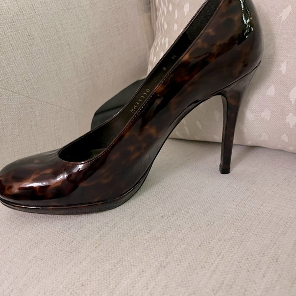8.5 Stuart Weitzman Tortise Shell Patent Leather Platform Pump - Picture 5 of 6